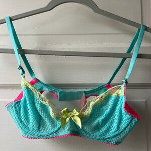 Victoria’s Secret Lacy Unlined Bra